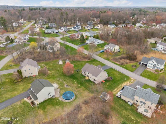 632 Maple Lane, Niskayuna, NY 12309