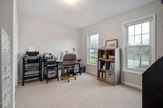 632 Maple Lane, Niskayuna, NY 12309