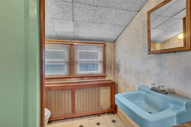 25 N Washington Avenue, Centereach, NY 11720