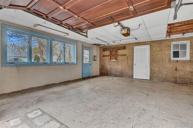 25 N Washington Avenue, Centereach, NY 11720