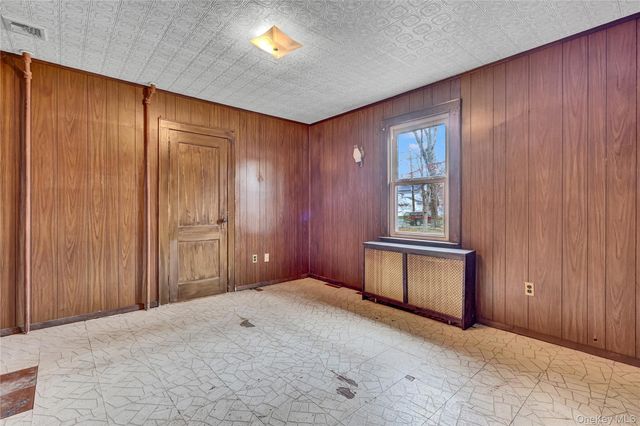 25 N Washington Avenue, Centereach, NY 11720