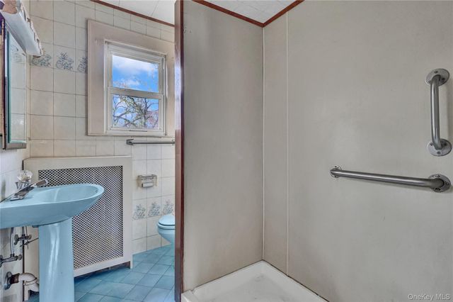 25 N Washington Avenue, Centereach, NY 11720