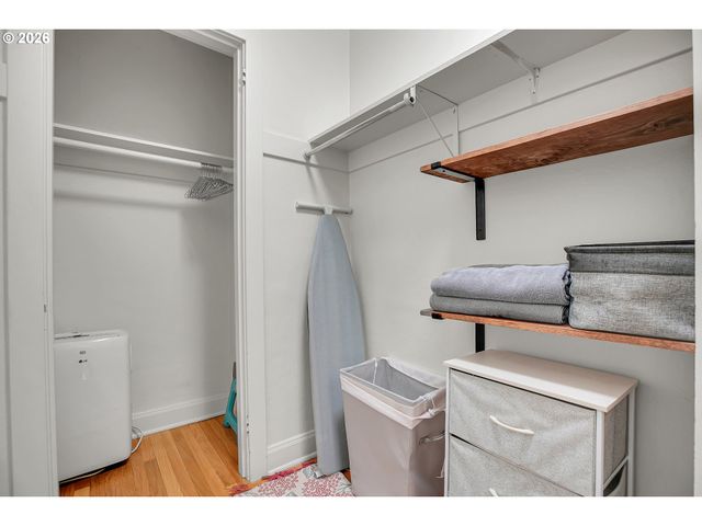 709 Sw 16TH Ave 207, Portland, OR 97205