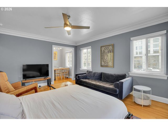 709 Sw 16TH Ave 207, Portland, OR 97205