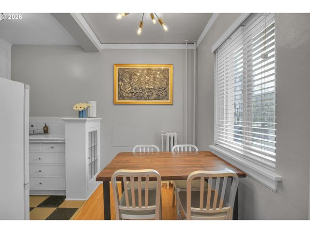 709 Sw 16TH Ave 207, Portland, OR 97205