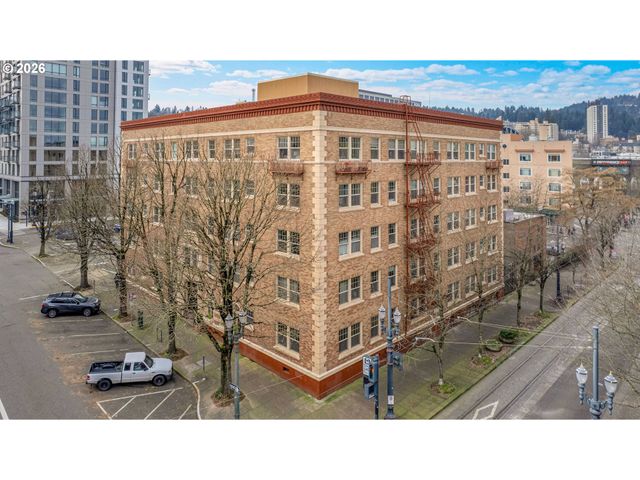 709 Sw 16TH Ave 207, Portland, OR 97205