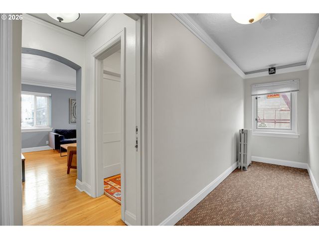 709 Sw 16TH Ave 207, Portland, OR 97205