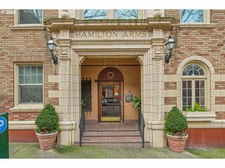 709 Sw 16TH Ave 207, Portland, OR 97205