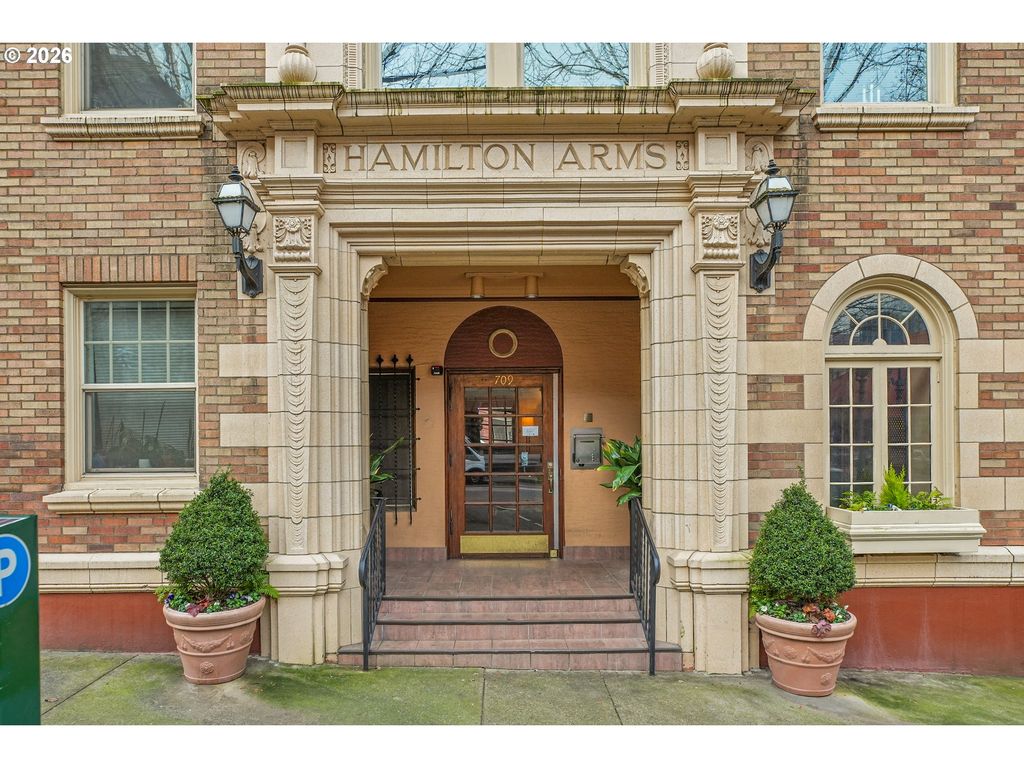 709 Sw 16TH Ave 207, Portland, OR 97205