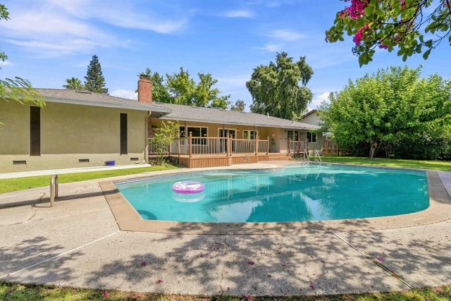 4681 Oak Twig Way, Carmichael, CA 95608