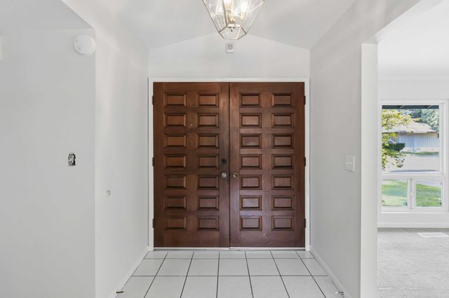 4681 Oak Twig Way, Carmichael, CA 95608