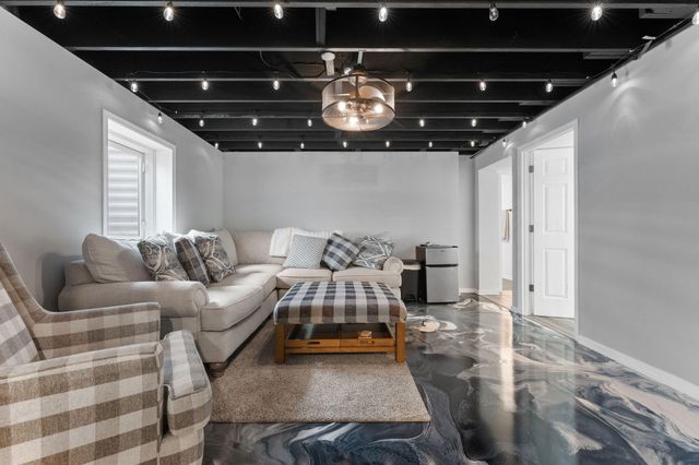 5956 Beacon Lane, Portage, IN 46368