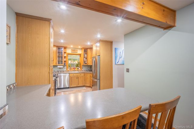 22 Hemlock Court, Fishkill, NY 12524