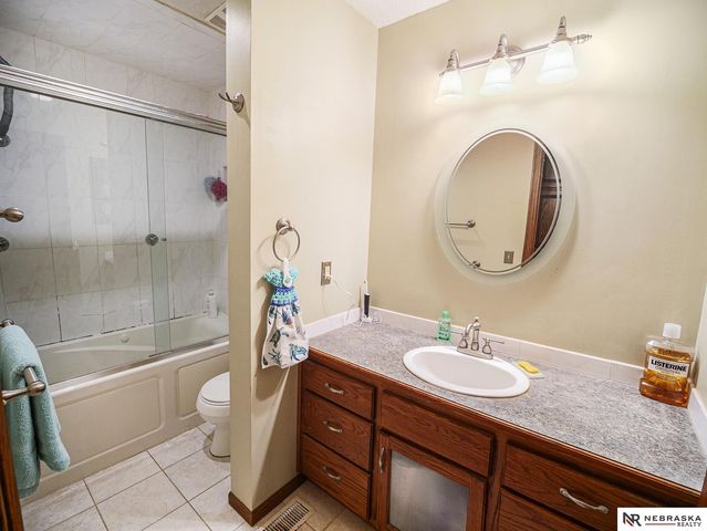 2513 N 63rd Street, Lincoln, NE 68507