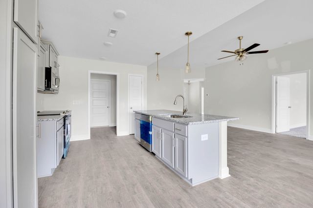 199 Donegal Dr, Clarksville, TN 37042