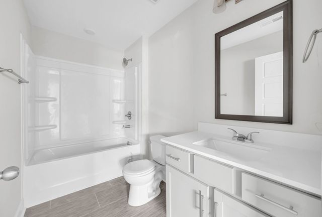 199 Donegal Dr, Clarksville, TN 37042