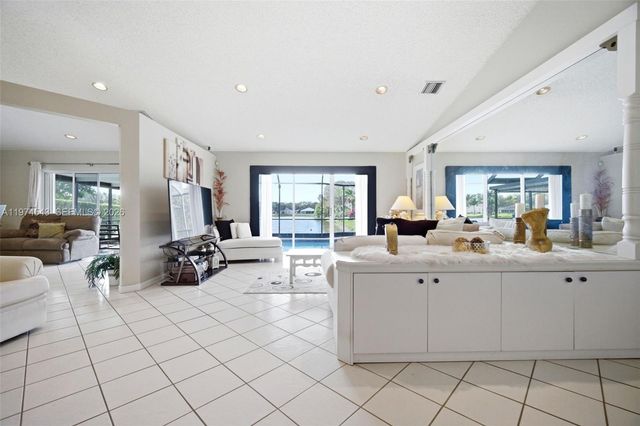 9440 SW 18th St, Miramar, FL 33025