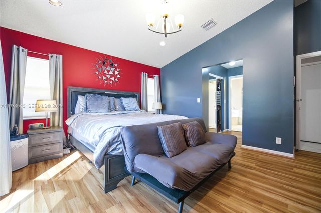 9440 SW 18th St, Miramar, FL 33025