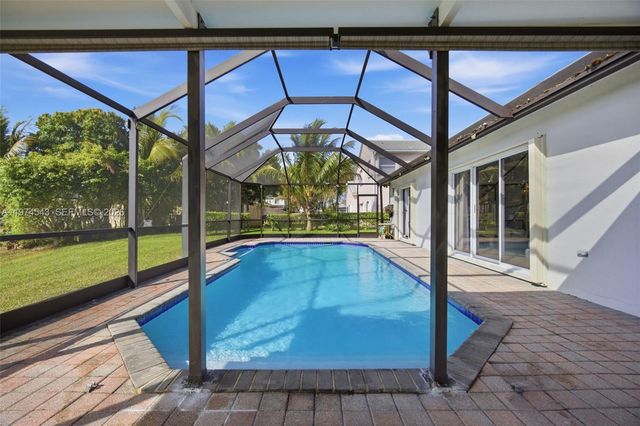 9440 SW 18th St, Miramar, FL 33025