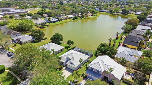 9440 SW 18th St, Miramar, FL 33025