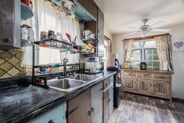 527 Mesilla Street NE, Albuquerque, NM 87108