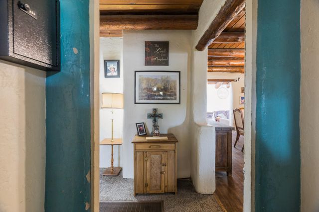 527 Mesilla Street NE, Albuquerque, NM 87108