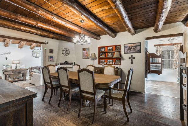 527 Mesilla Street NE, Albuquerque, NM 87108