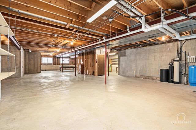 8413 St Moritz Drive, Spring Grove, IL 60081