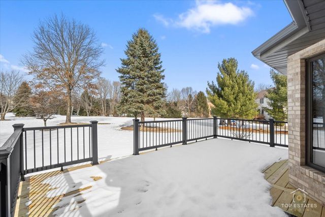 8413 St Moritz Drive, Spring Grove, IL 60081