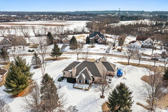 8413 St Moritz Drive, Spring Grove, IL 60081