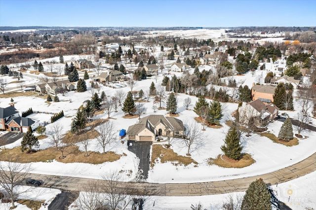 8413 St Moritz Drive, Spring Grove, IL 60081