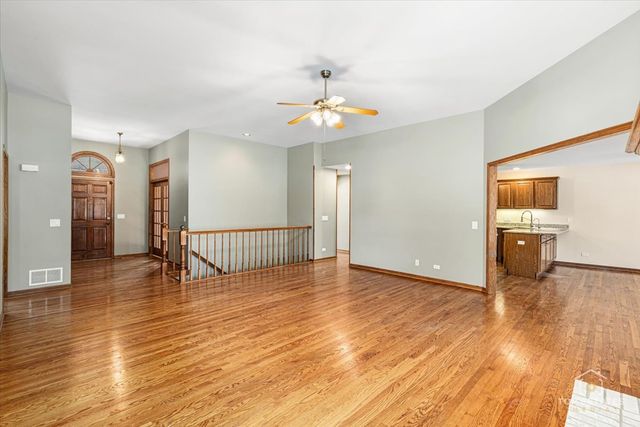 8413 St Moritz Drive, Spring Grove, IL 60081