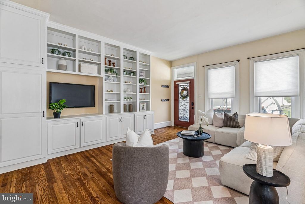 100 W GORGAS LN, Philadelphia, PA 19119 — photo 2