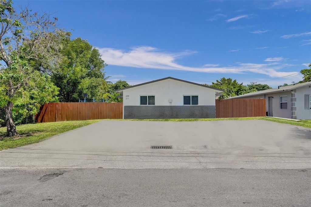 209 NE 9th Street, Pompano Beach, FL 33060