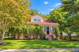 580 Wyckoff Avenue, Mahwah, NJ 07430