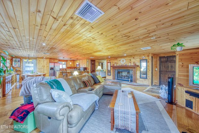 533 Epperson Rd, Tellico Plains, TN 37385