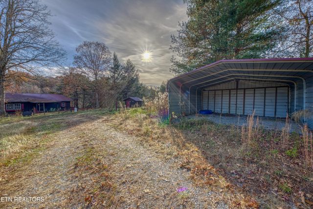533 Epperson Rd, Tellico Plains, TN 37385