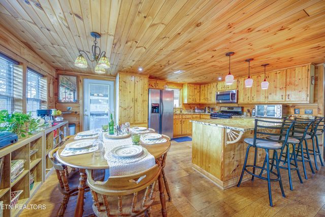 533 Epperson Rd, Tellico Plains, TN 37385