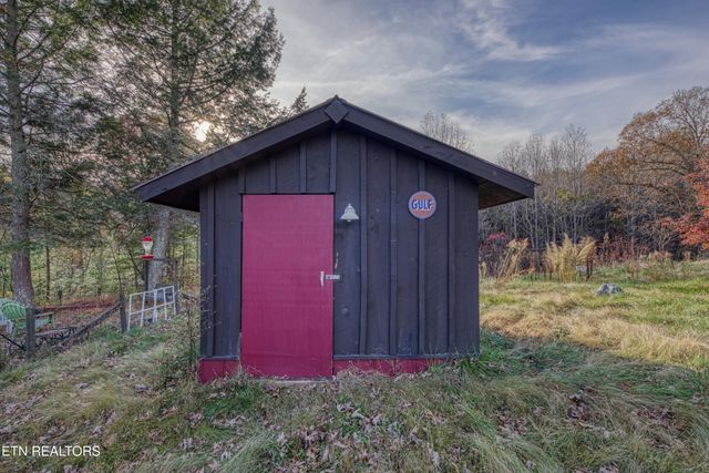 533 Epperson Rd, Tellico Plains, TN 37385