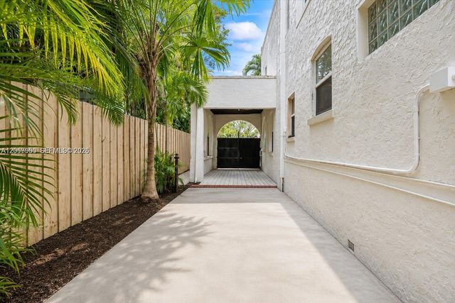 22 NE 44th Street 0, Miami, FL 33137