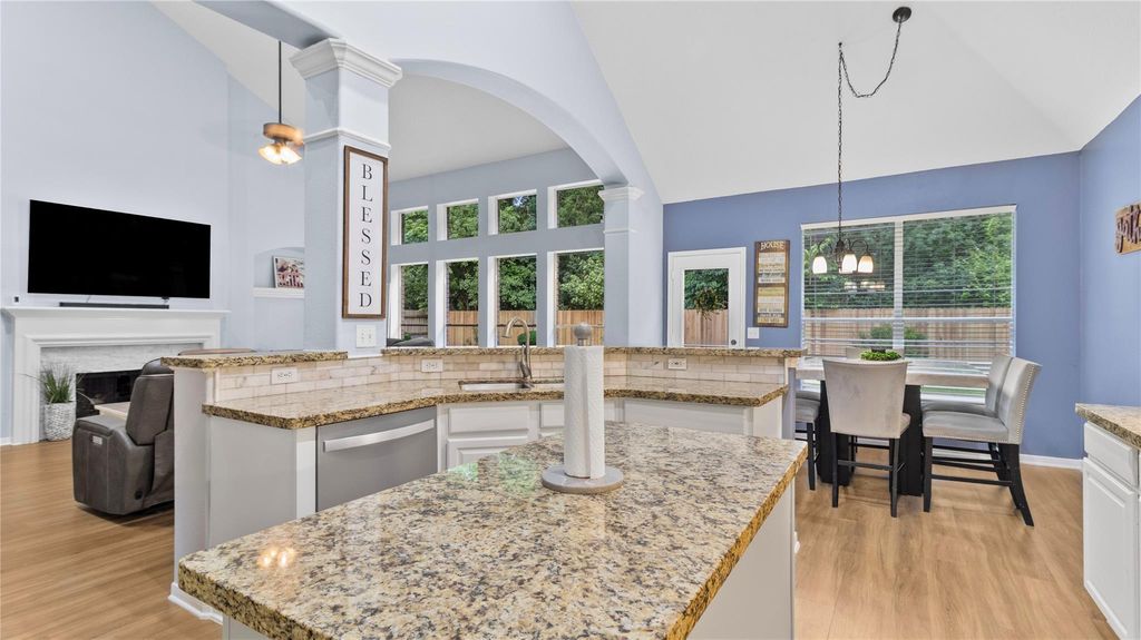 20214 Powerscourt Drive, Humble, TX 77346