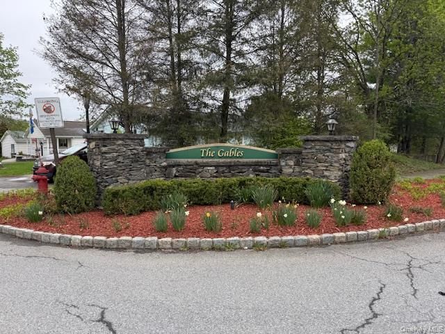 4 Delray Circle, Poughkeepsie, NY 12603