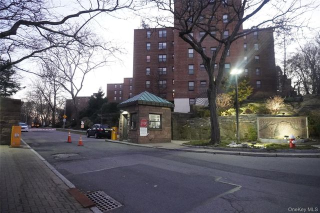 161 Pearsall Drive Pearsall Drive 3H, Mount Vernon, NY 10552