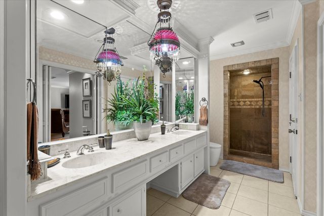 1701 E Carter Drive, Brownfield, TX 79316