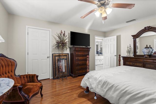 1701 E Carter Drive, Brownfield, TX 79316