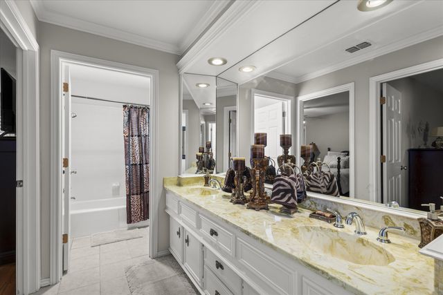 1701 E Carter Drive, Brownfield, TX 79316