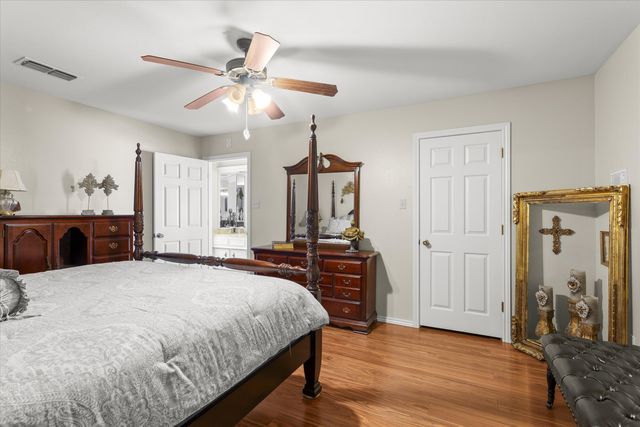 1701 E Carter Drive, Brownfield, TX 79316