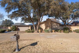 1701 E Carter Drive, Brownfield, TX 79316
