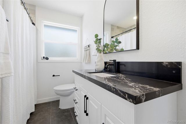 6105 E Mexico Avenue, Denver, CO 80224