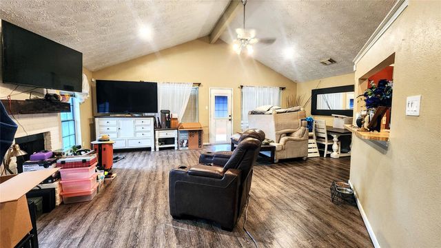 910 Wildwood Drive, Deer Park, TX 77536
